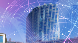 Una imagen intervenida del edificio de la OMPI con un globo terráqueo digital dibujado a su alrededor.