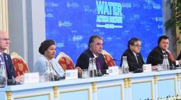 La Vice-Secrétaire générale de l’ONU, Amina Mohammed, à l'ouverture de la deuxième Conférence sur la Décennie internationale d'action pour l'eau à Douchanbé, au Tadjikistan. 