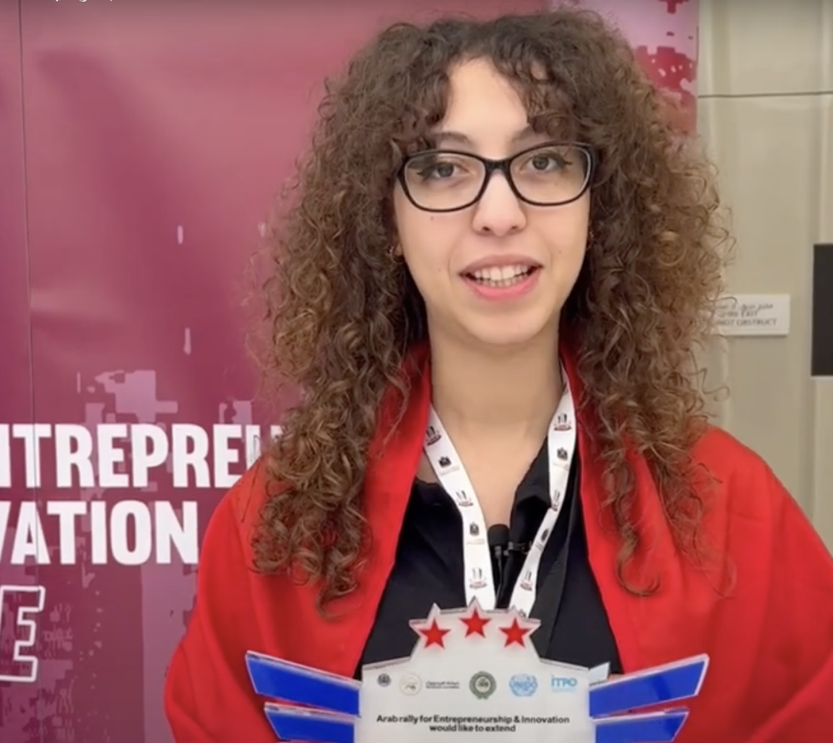 فازت إيلا زلفاني من تونس بجائزة تقديرية في مسابقة رالي العرب عن مشروعها نيوبيونيكس.