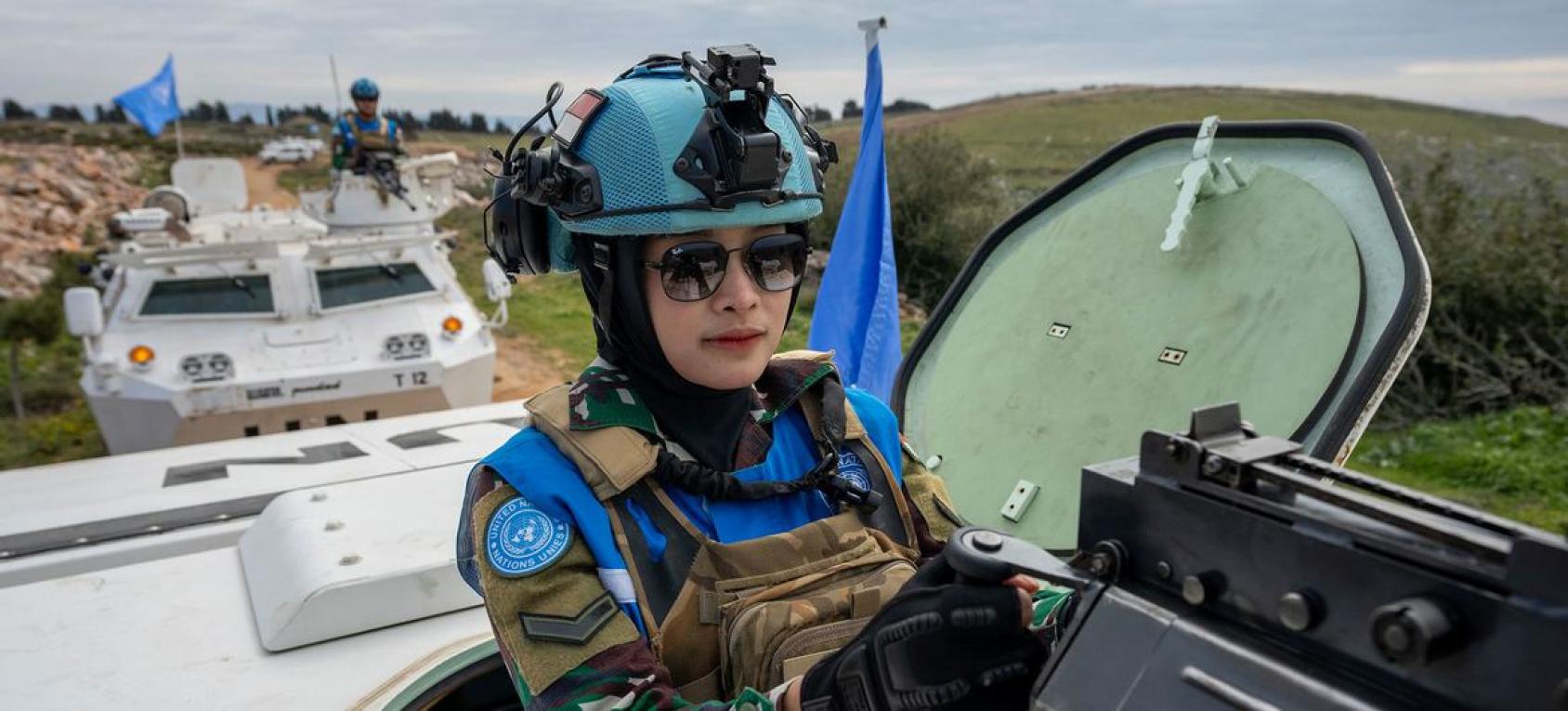 Fuerzas de mantenimiento de la paz de la ONU patrullan la Línea Azul en Odaisseh en el sur del Líbano
