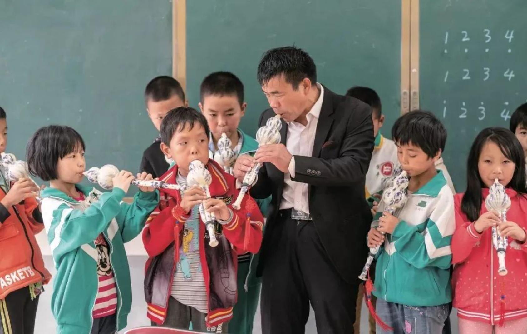 《信使》杂志2019年第4期，“中国深山孩子教育的‘启明星’”。