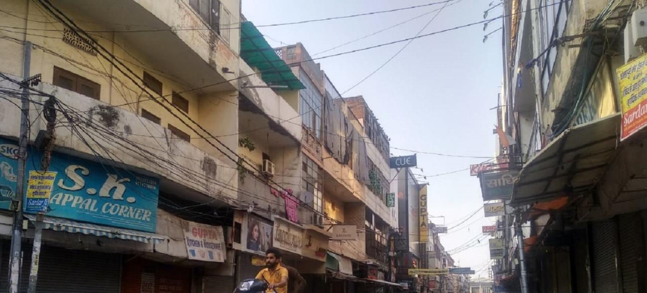Vue d'une rue, dans le vieux Delhi, en Inde.