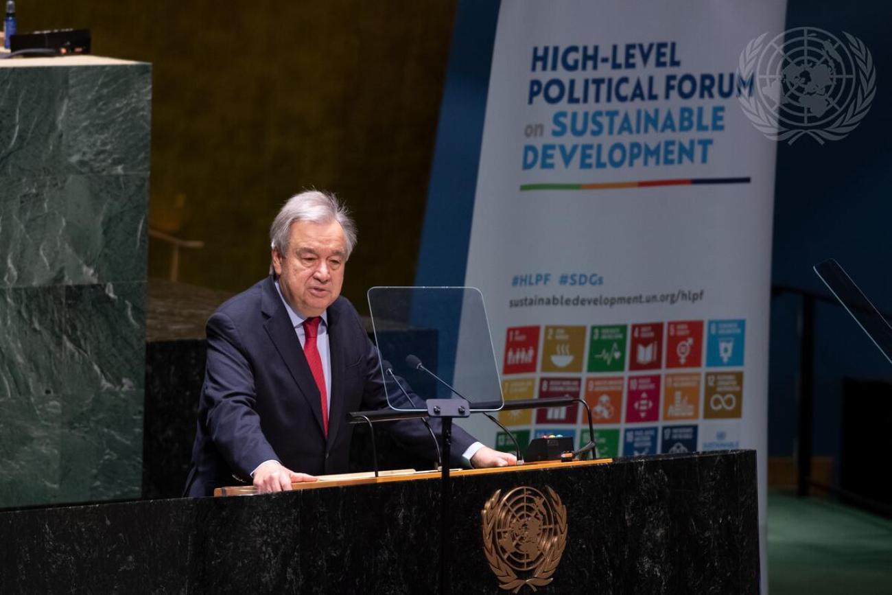 يلقي الأمين العام أنطونيو غوتيريش كلمة في افتتاح المنتدى السياسي الرفيع المستوى المعني بالتنمية المستدامة