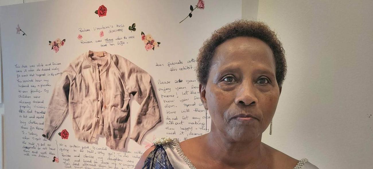 ONU Info/Florence Westergard Immaculée Songa, survivante du génocide contre les Tutsis au Rwanda en 1994. Pendant le génocide, elle a perdu son mari, ses deux filles Raissa, âgée de 3 ans, et Clarisse, âgée de 5 ans.