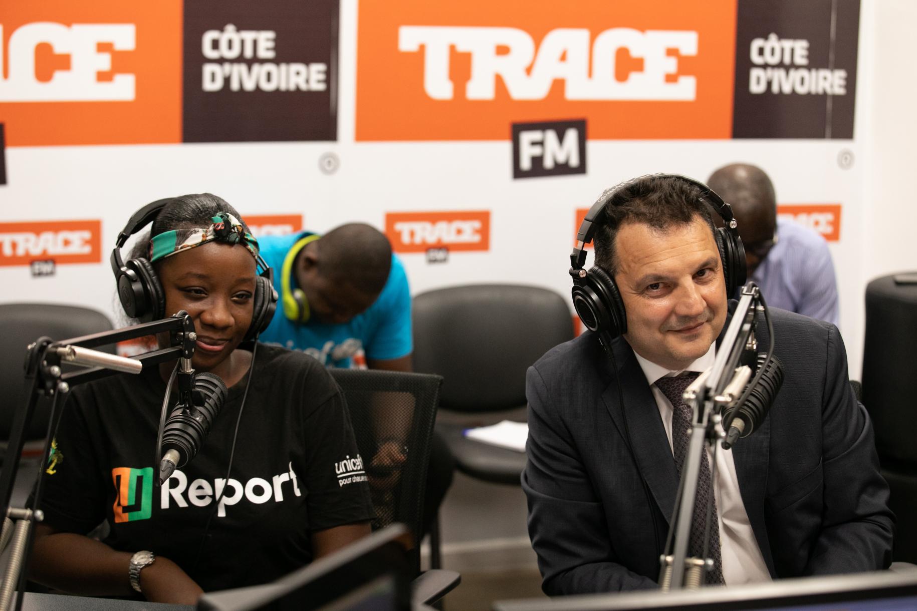 The Resident Coordinator on the programme "Generation 2.0" on Trace FM with the young people