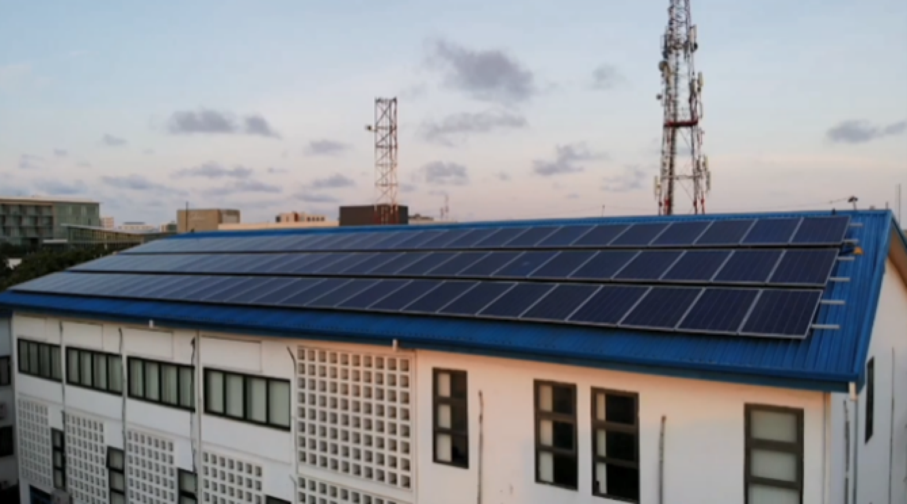 Solar panels line the roof of the Food and Agricultural Organization’s office in Ghana.
