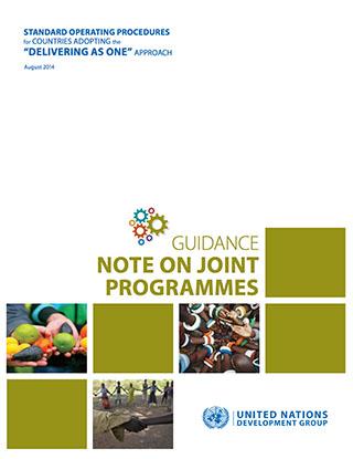 Portada de un documento titulado "UNDG Guidance Note on Joint Programme", con varios cuadros en los que se alternan fotografías y fondos unicolor, en tono verde caqui.