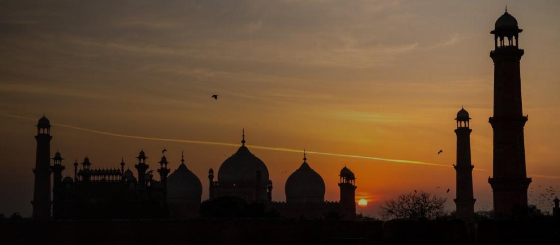 Vista del Fuerte de Lahore en la ciudad de Lahore, Pakistán.